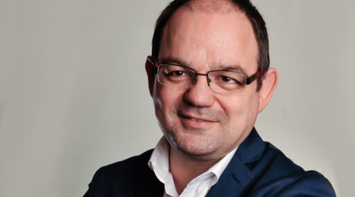 Fran Pomares presenta la Entrega de Premios de la VIII edición